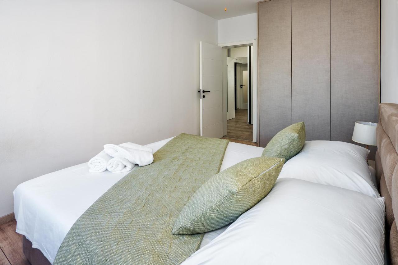 Appartamento 3-bedroom Sea View - Balcony, Elevator - Spinut, Spalato