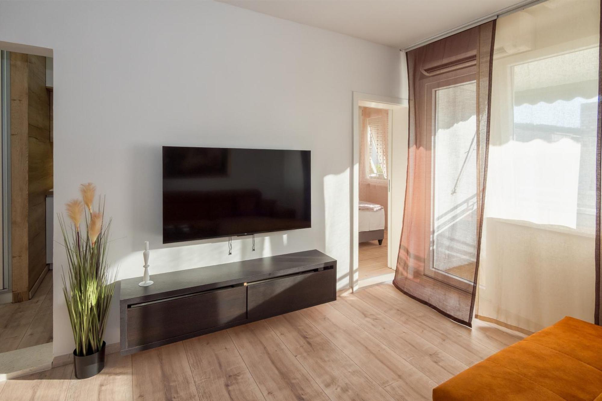 Appartamento 3-bedroom Sea View - Balcony, Elevator - Spinut, Spalato